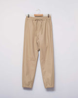 【2021 Fall & Winter NEW Arrivals】A blendsフェイクレザーラムスキンジョガーパンツ - A blends official | ブランド公式オンラインストア