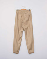 【2021 Fall & Winter NEW Arrivals】A blendsフェイクレザーラムスキンジョガーパンツ - A blends official | ブランド公式オンラインストア