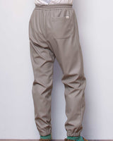 【2021 Fall & Winter NEW Arrivals】A blendsフェイクレザーラムスキンジョガーパンツ - A blends official | ブランド公式オンラインストア