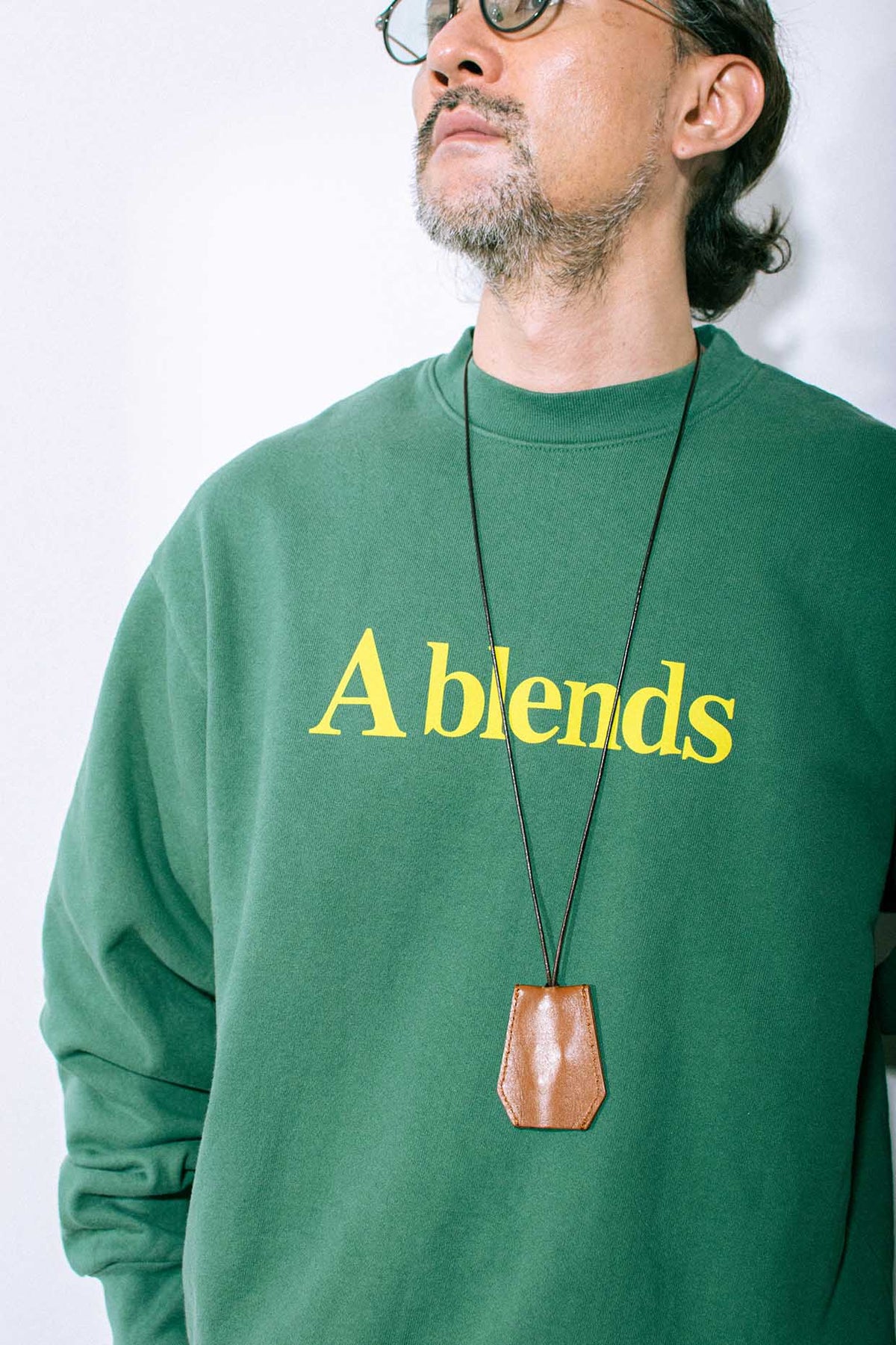 製品染めフロッキープリントスウェットクルーネック – A blends