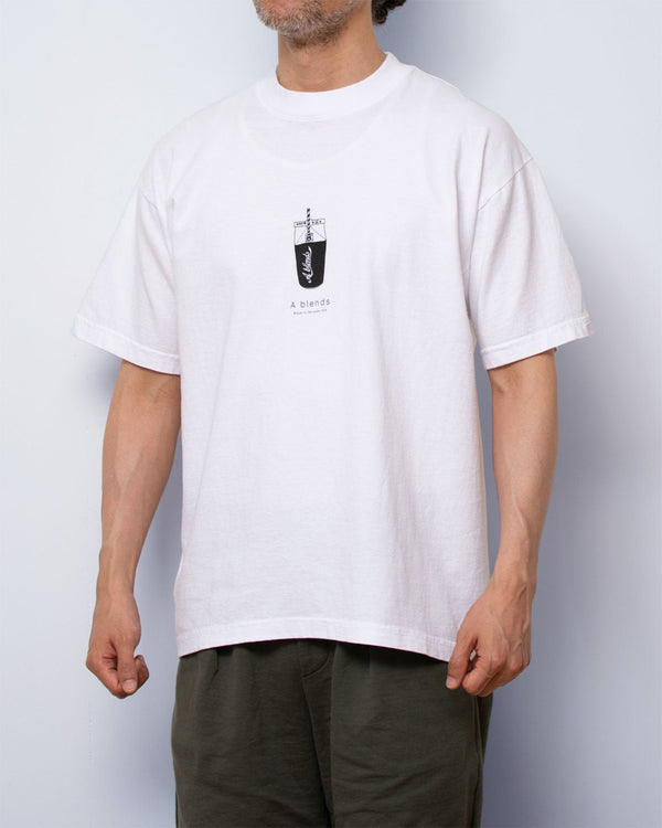 【2022 Summer NEW Arrivals】Youth movie dating "drink" プリントTシャツ - A blends official | ブランド公式オンラインストア