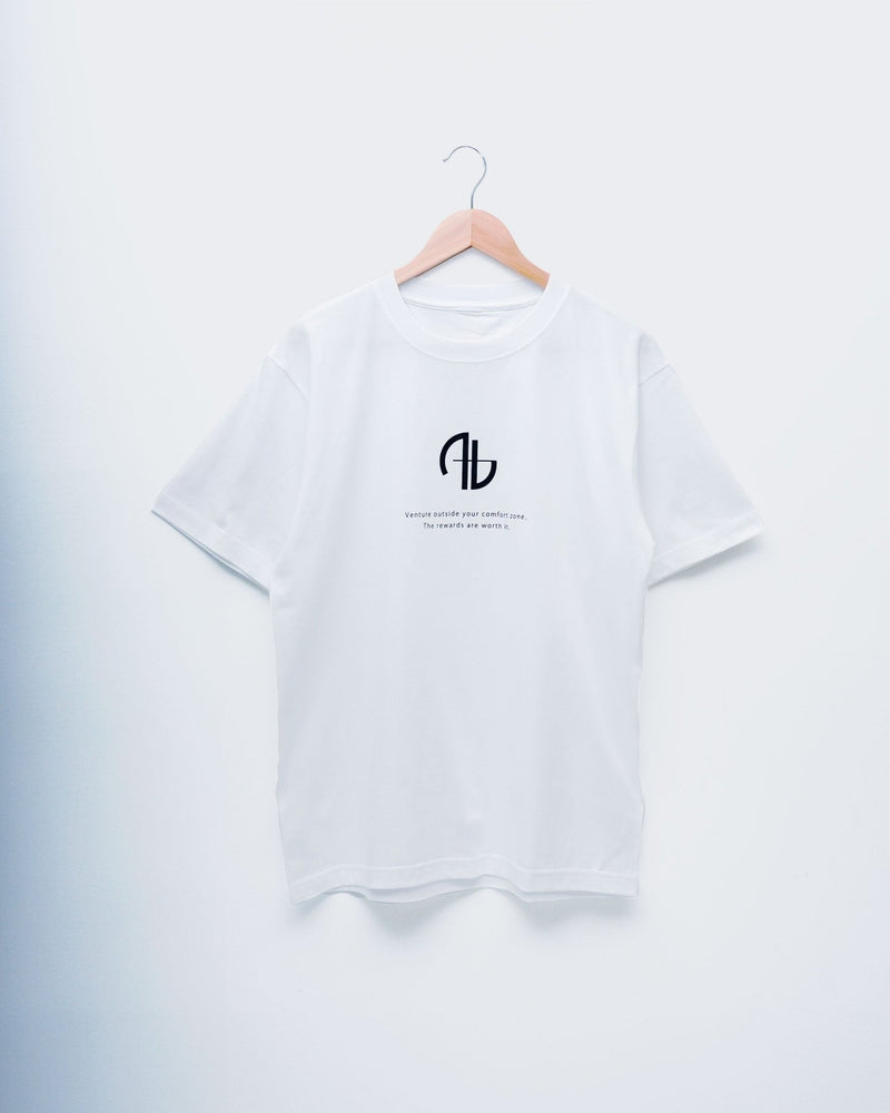 Ablends モダンロゴクルーネックTシャツ - A blends official | ブランド公式オンラインストア